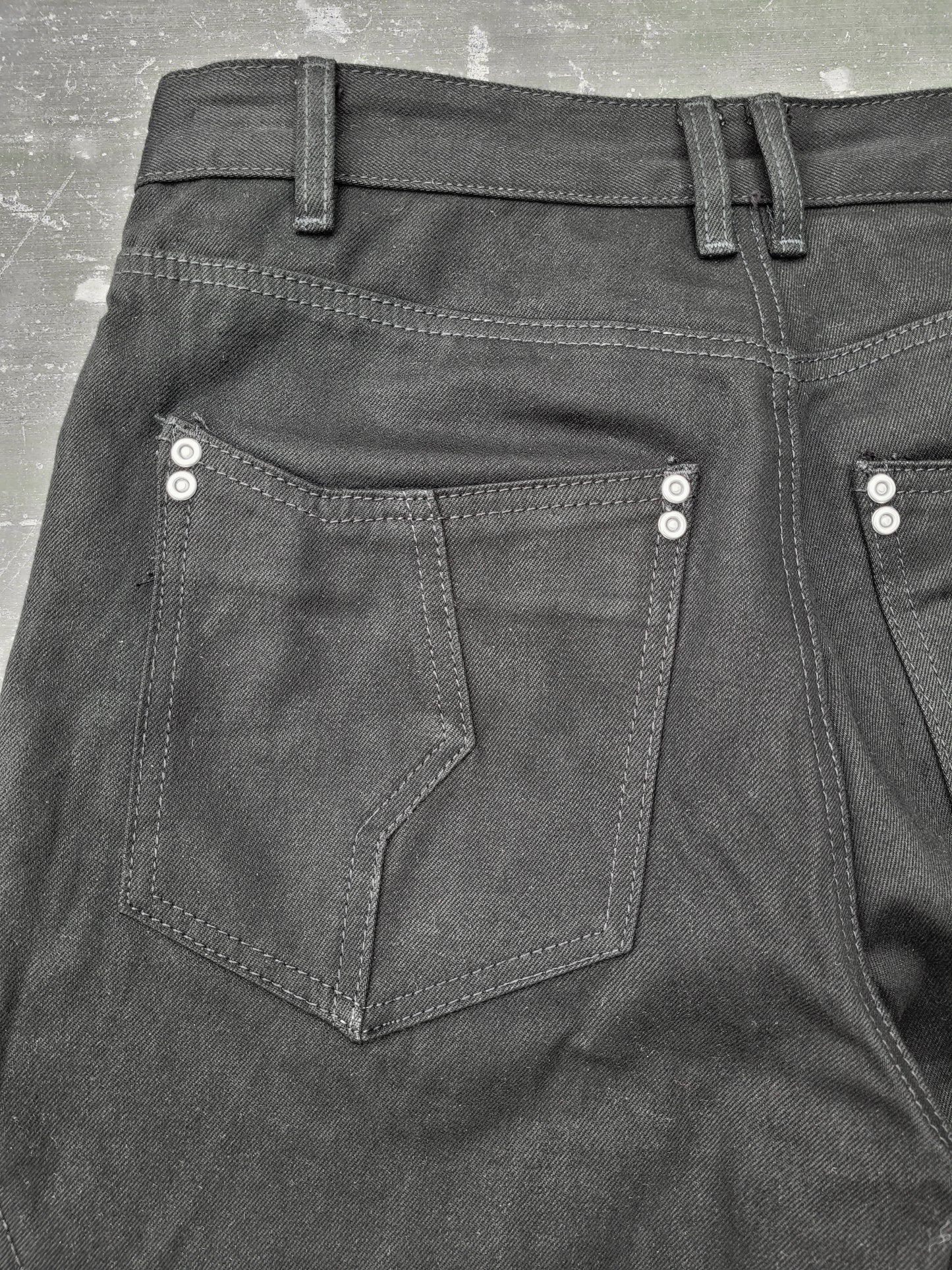 ***RIVET DEFECT PAIRS*** TENEBRIS DENIM